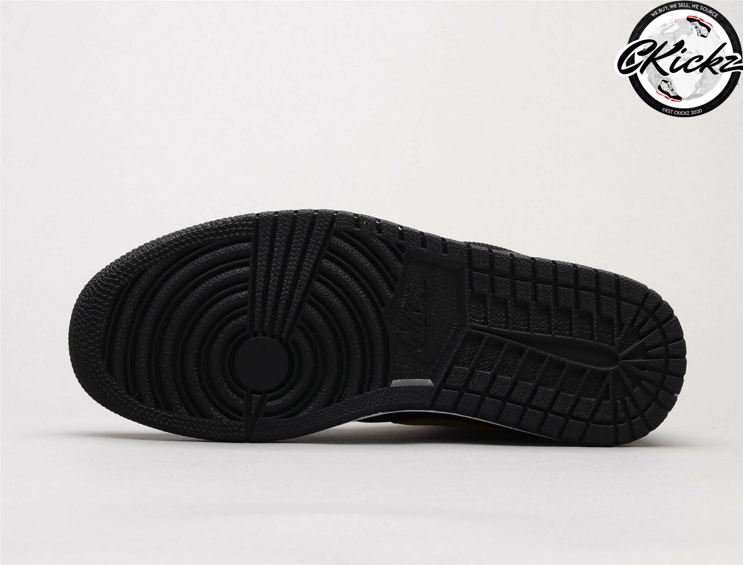 Retro Mid Black University Gold Trainers