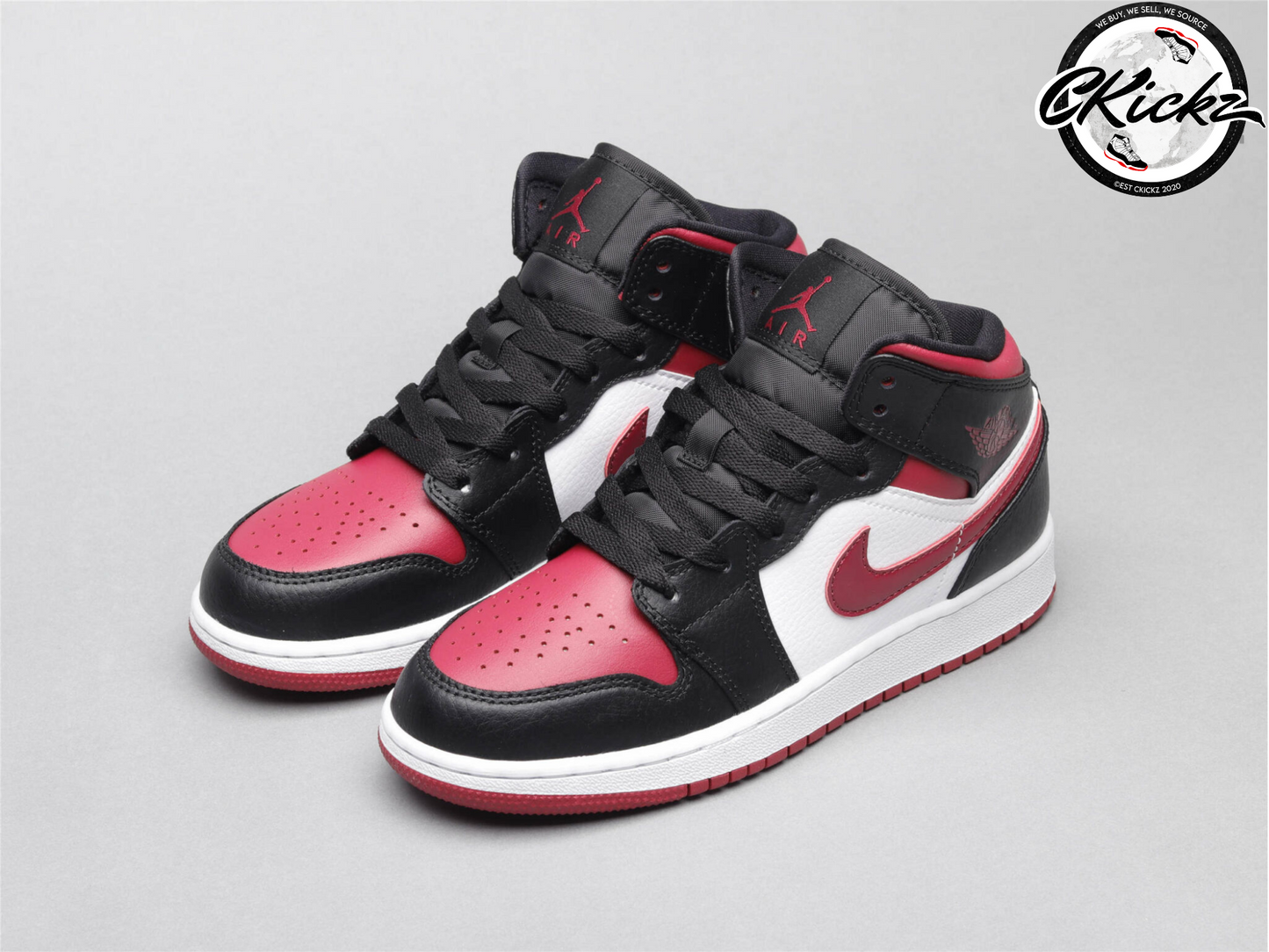 Retro Mid Bred Toe Trainers