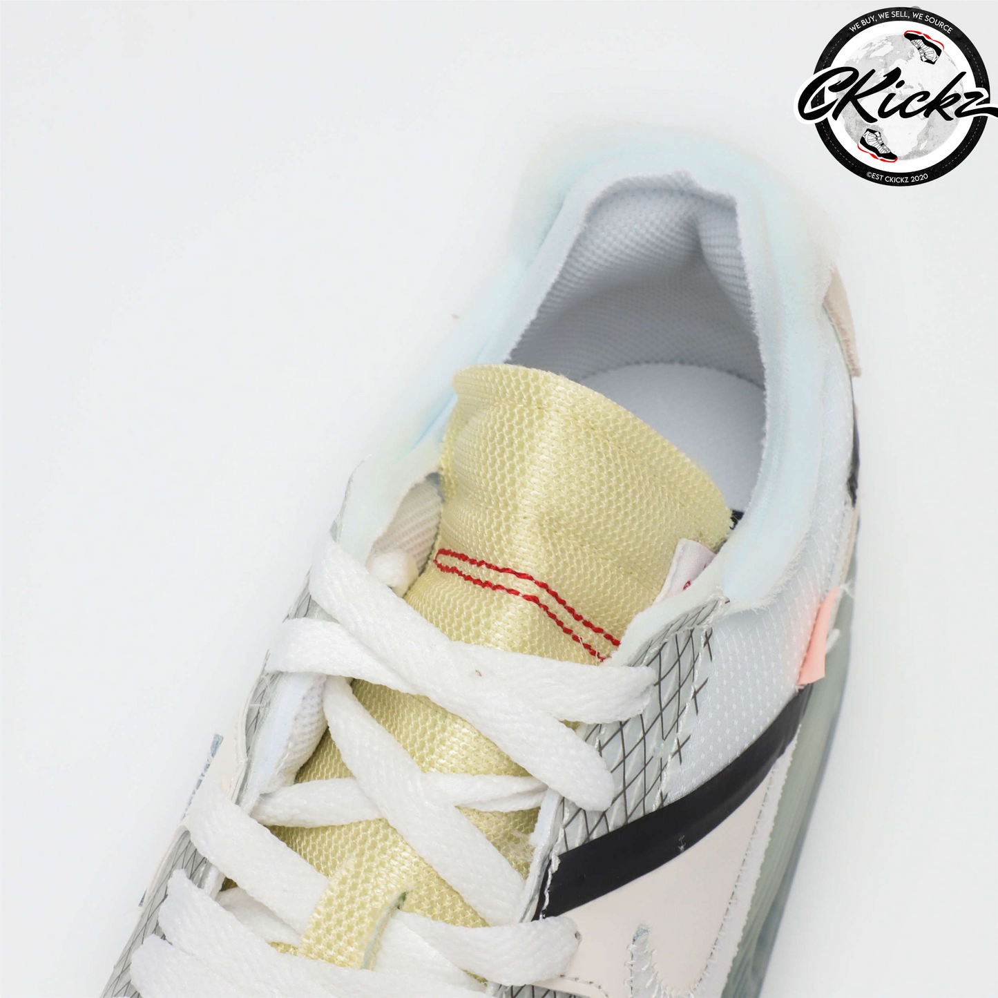Decon Ice Runners White