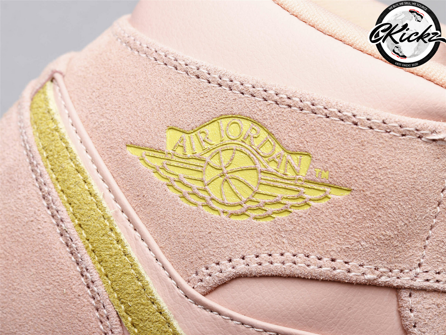 Retro Mid Coral Gold Trainers