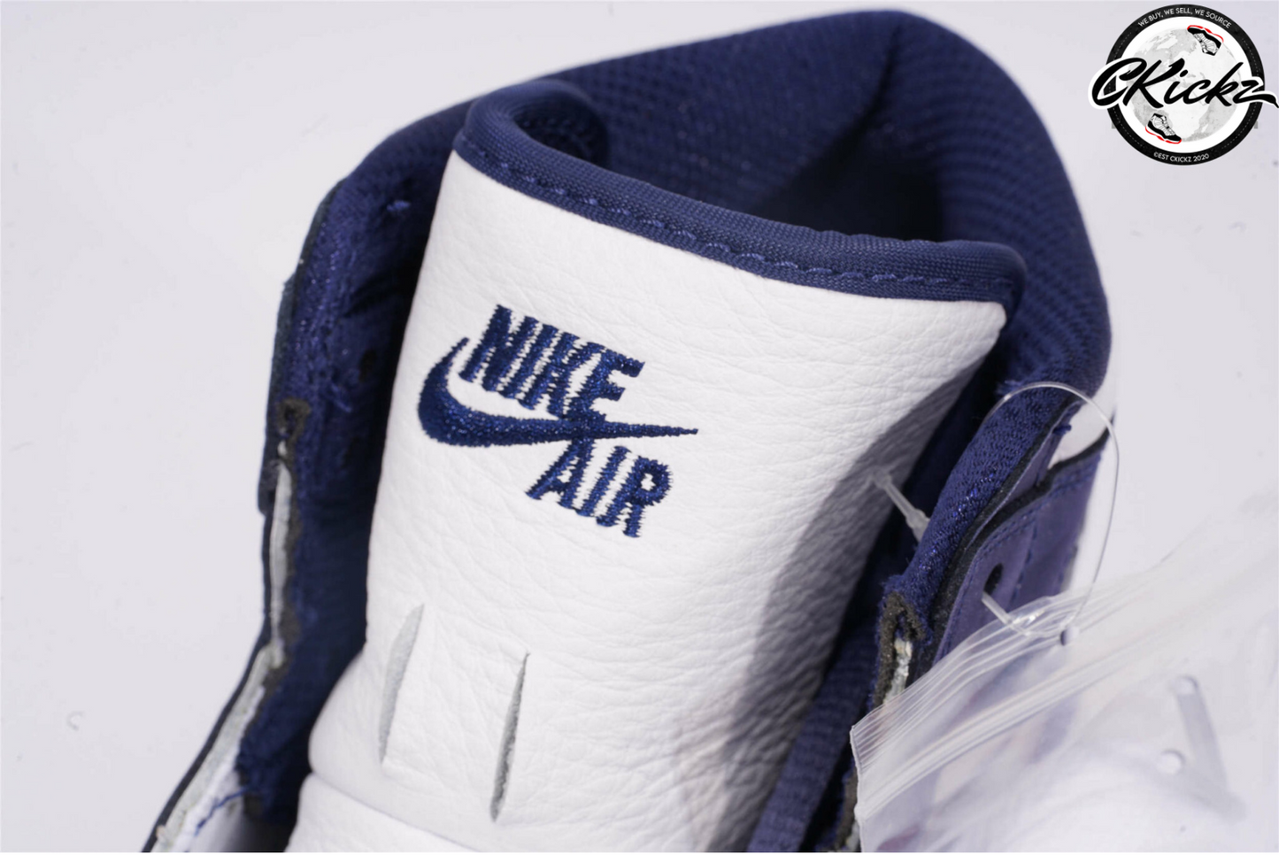 Retro Midnight Navy Trainers