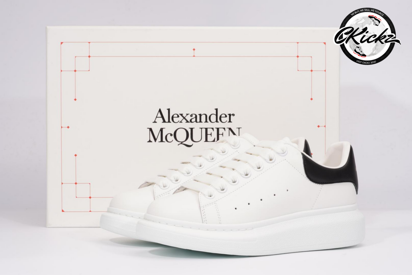 Oversized Ivory Black Shoe