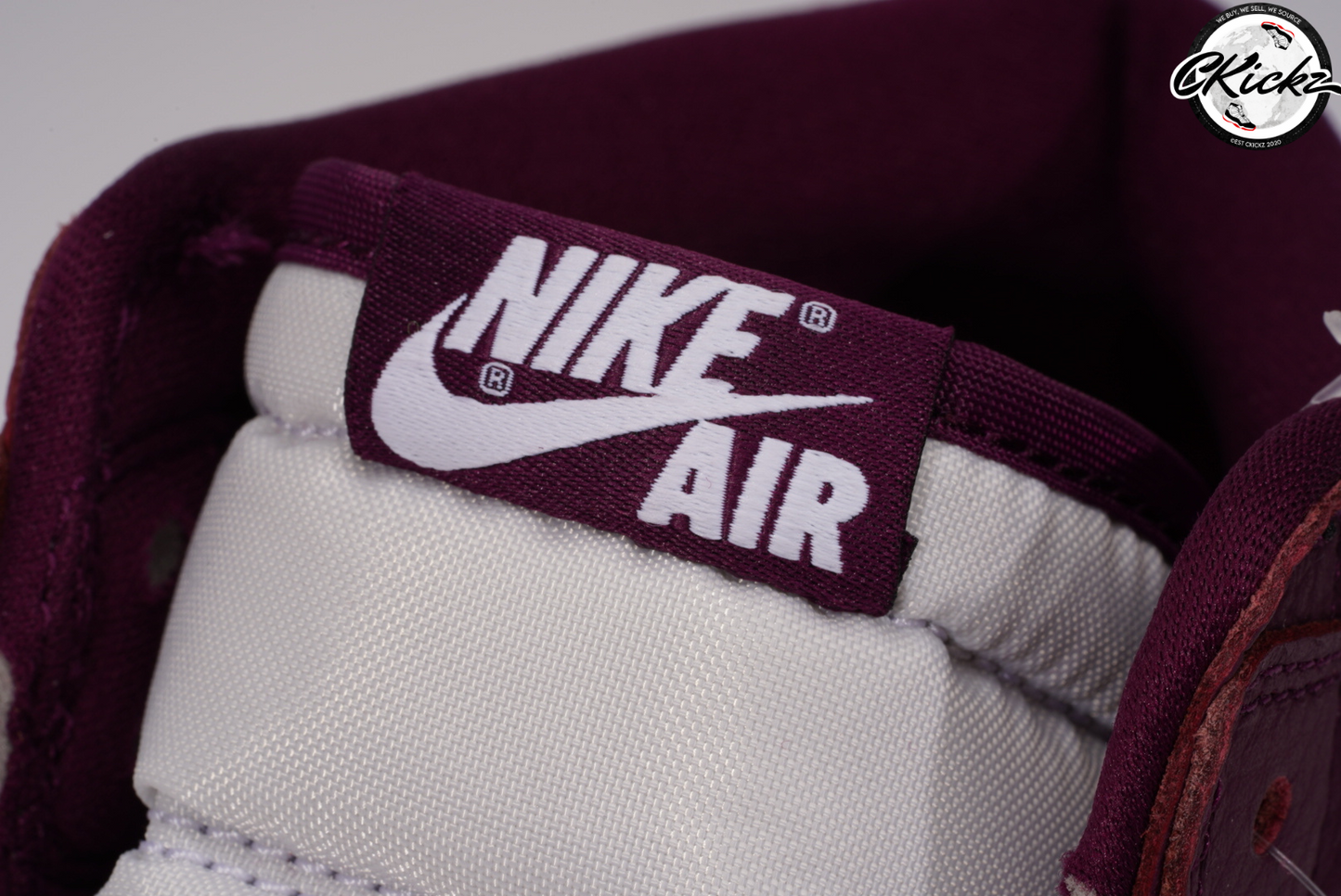 Retro High OG Bordeaux Trainers