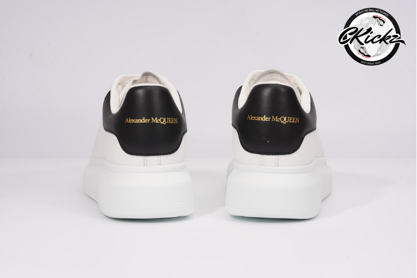 Oversized Ivory Black Shoe