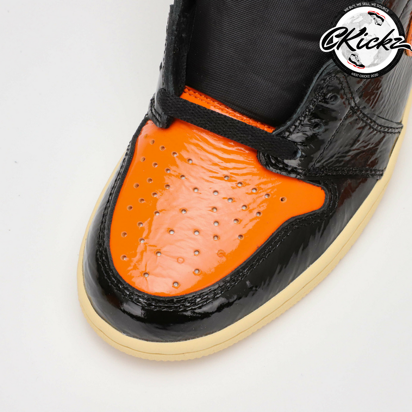 Retro Shattered Backboard Trainers