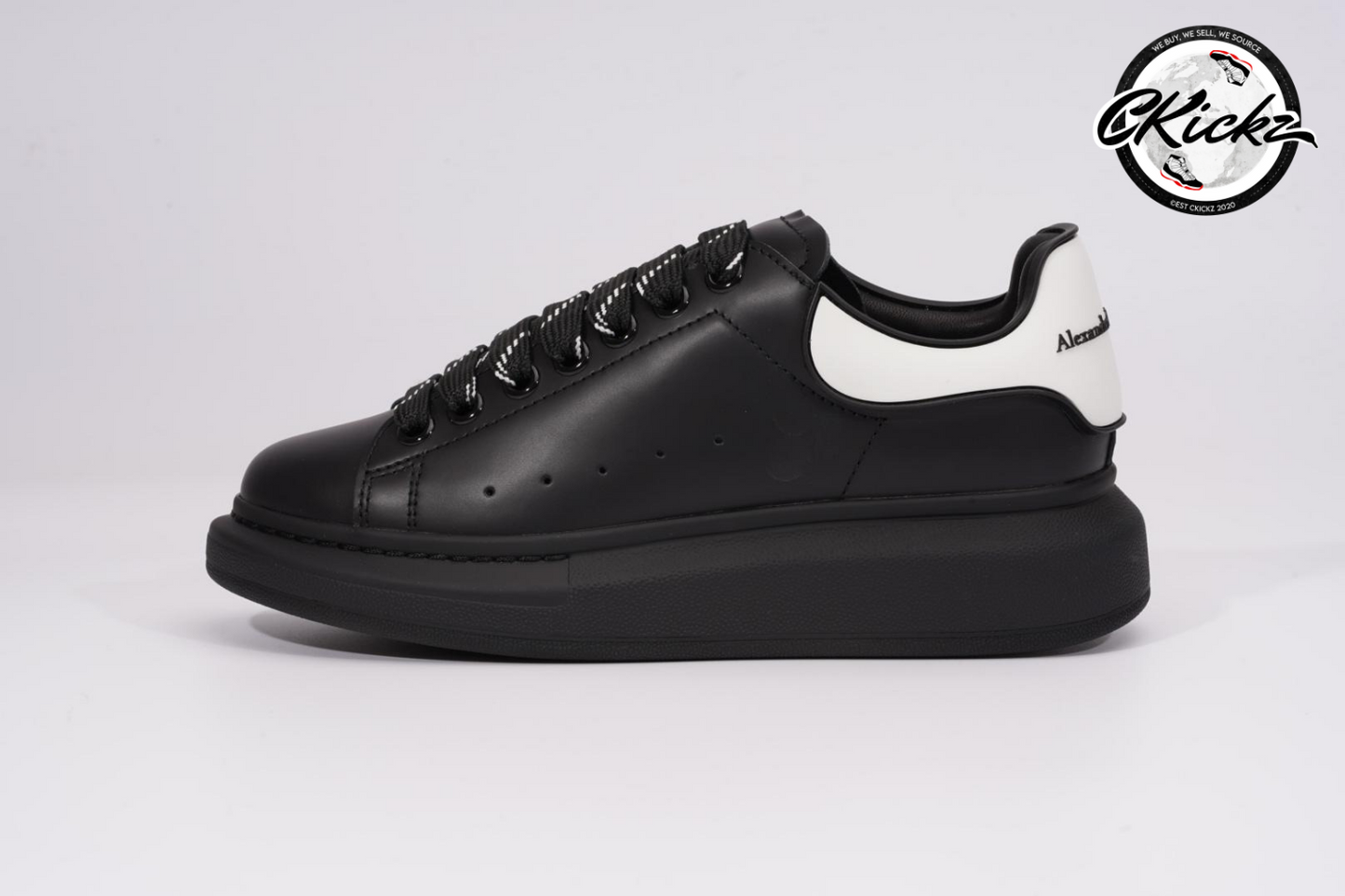 Oversized Black White Shoe