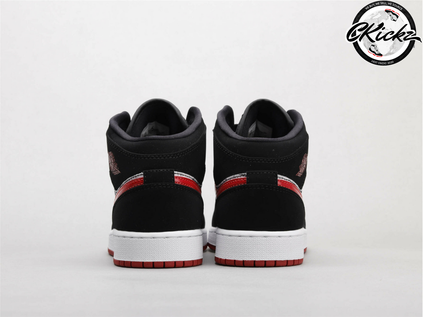 Retro Mid Newspaper Air Times Trainers
