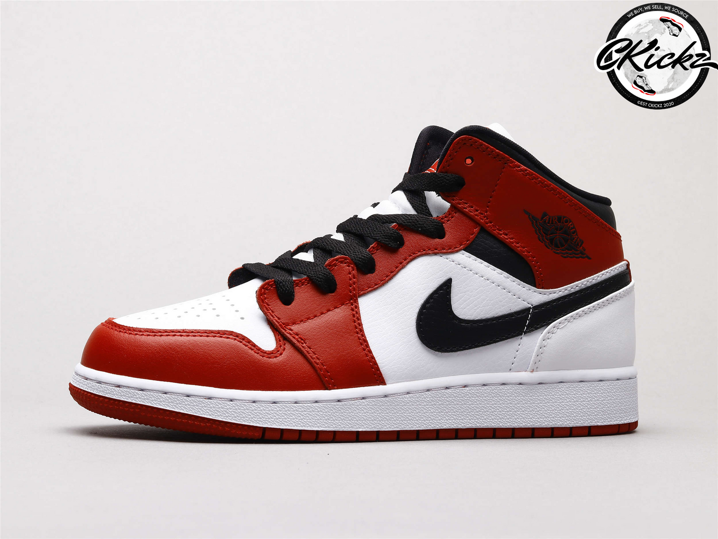 Retro Mid Chicago White Toe Trainers