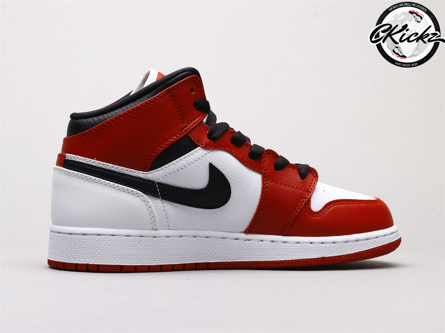 Retro Mid Chicago White Toe Trainers