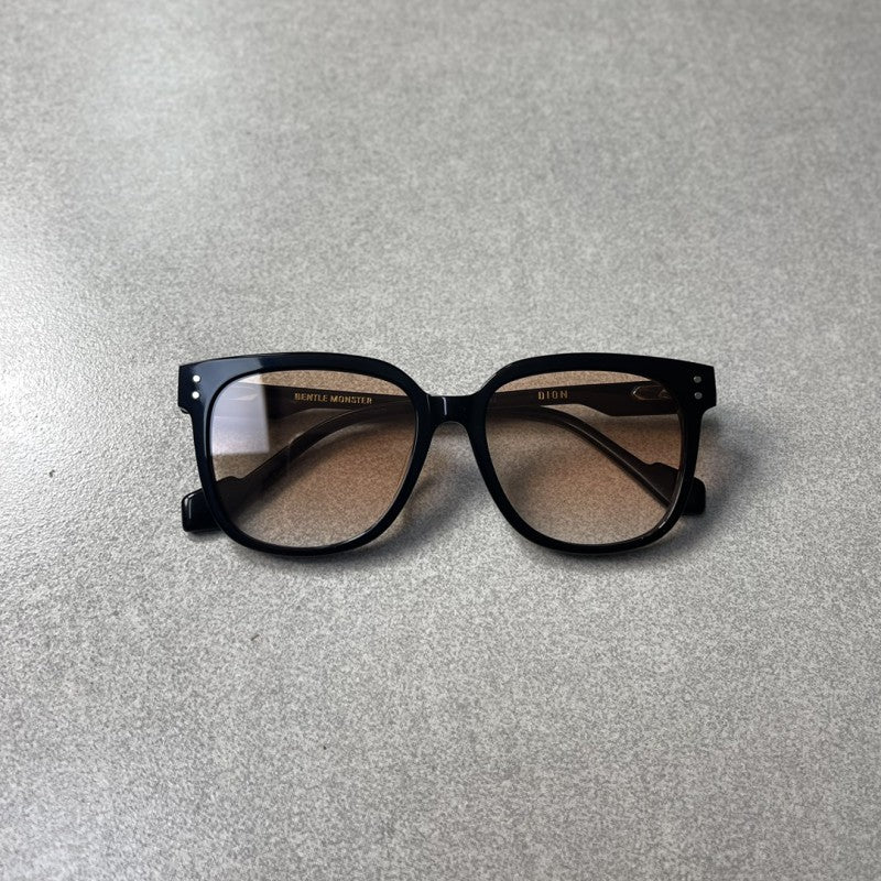 GM Glasses 32