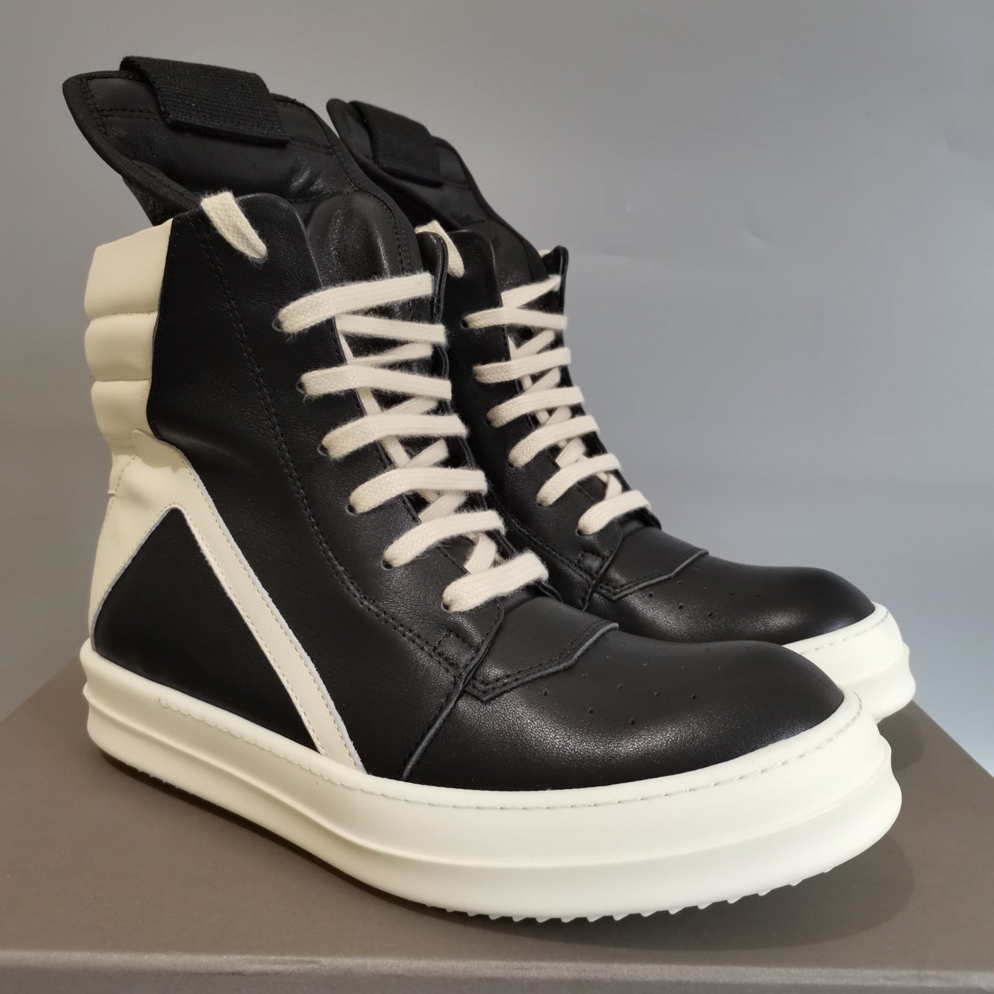 Avant High-Rise Street Sneaker
