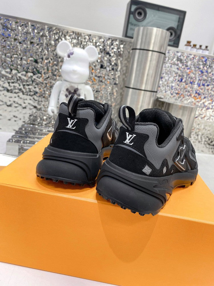 LV Runner Tatic Trainer Black