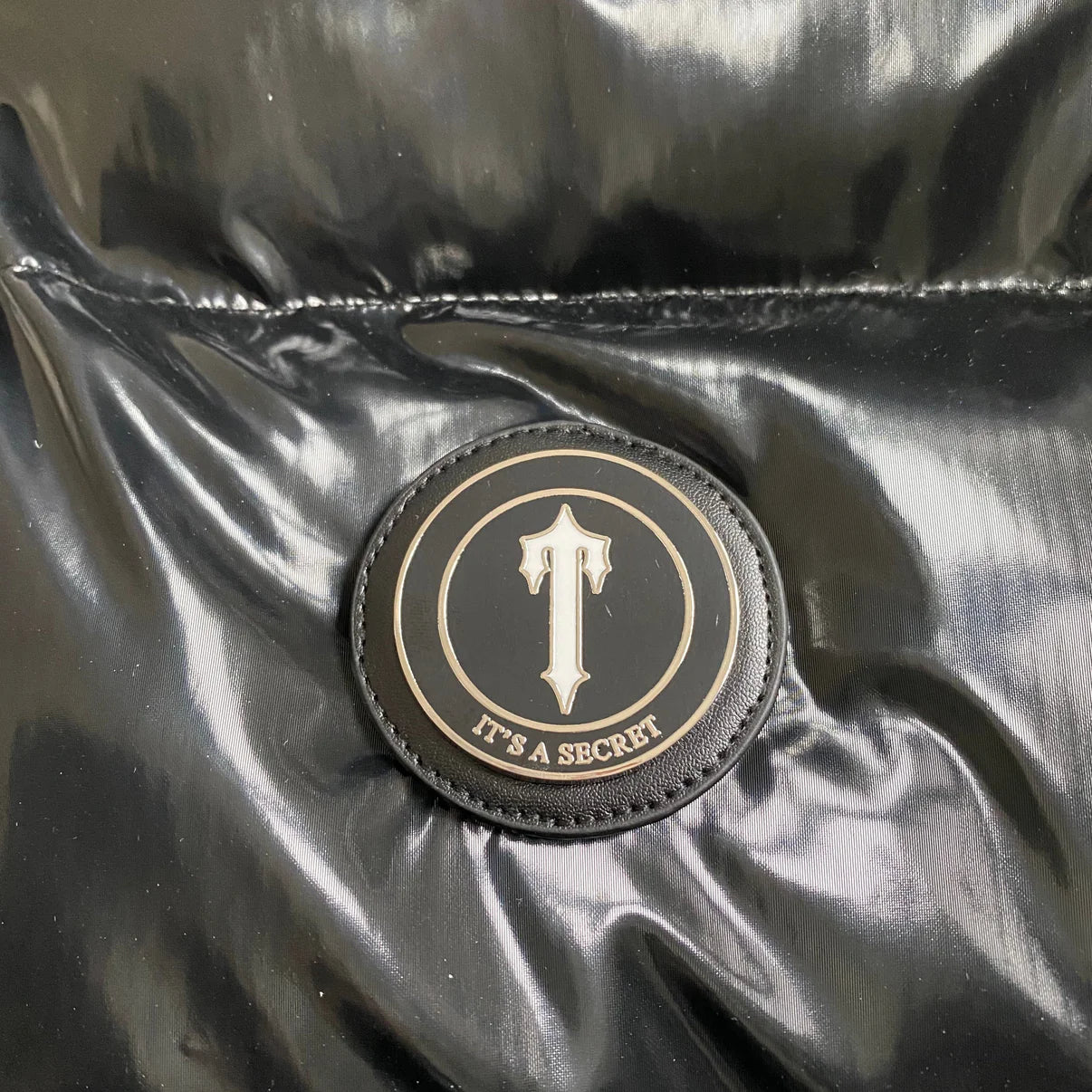 TS Shiny Black Irongate Jacket Detachable Hood