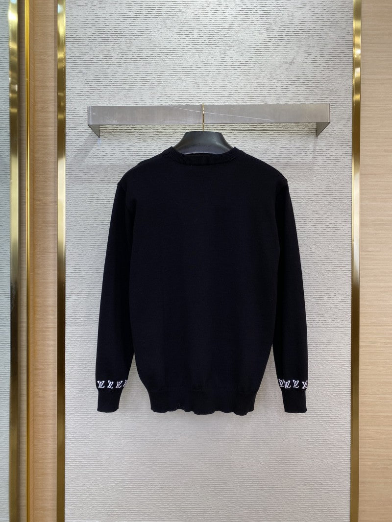 1V Long-Sleeved Cotton Crewneck